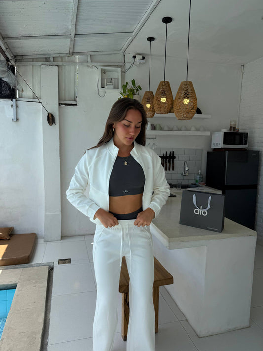 “Pure Focus Set – White”