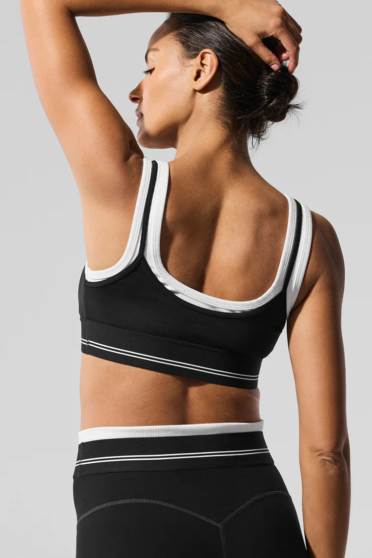 ‏ Aura Layered Sports Bra & High-Waist Leggings