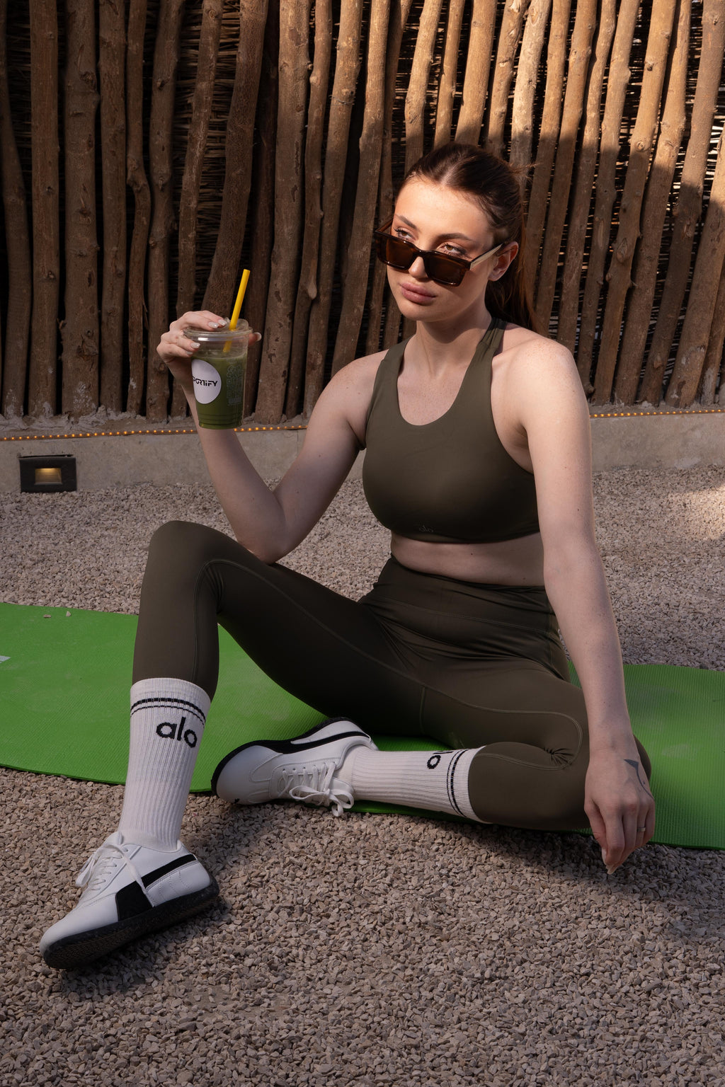 EARTHLY OLIVE SET
